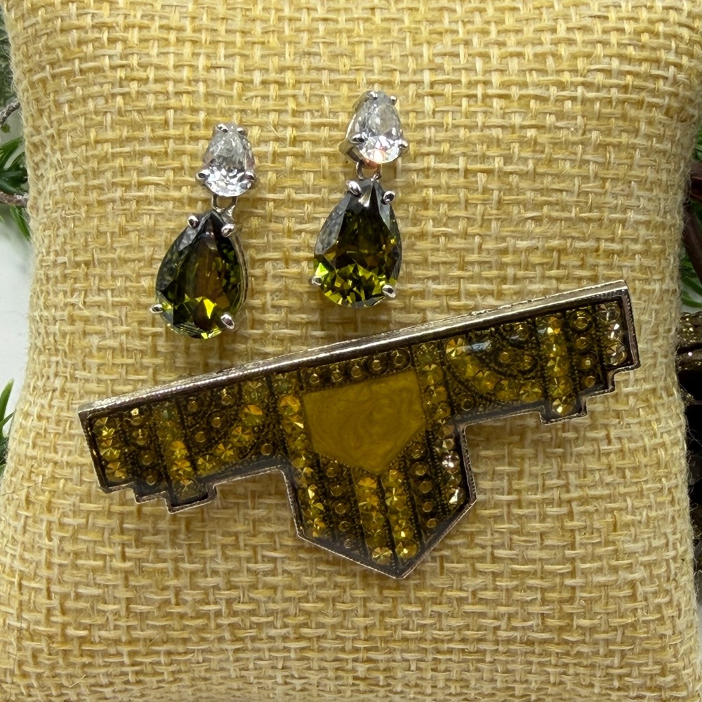 Elegant Gold Pendant and Silver .925 Silver Gemstone Earrings Jewelry Bundle - Picture 9 of 15